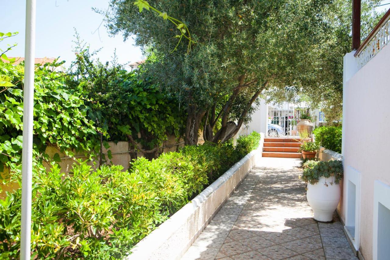 Tzivras Villa & Apartments Lászi Kültér fotó
