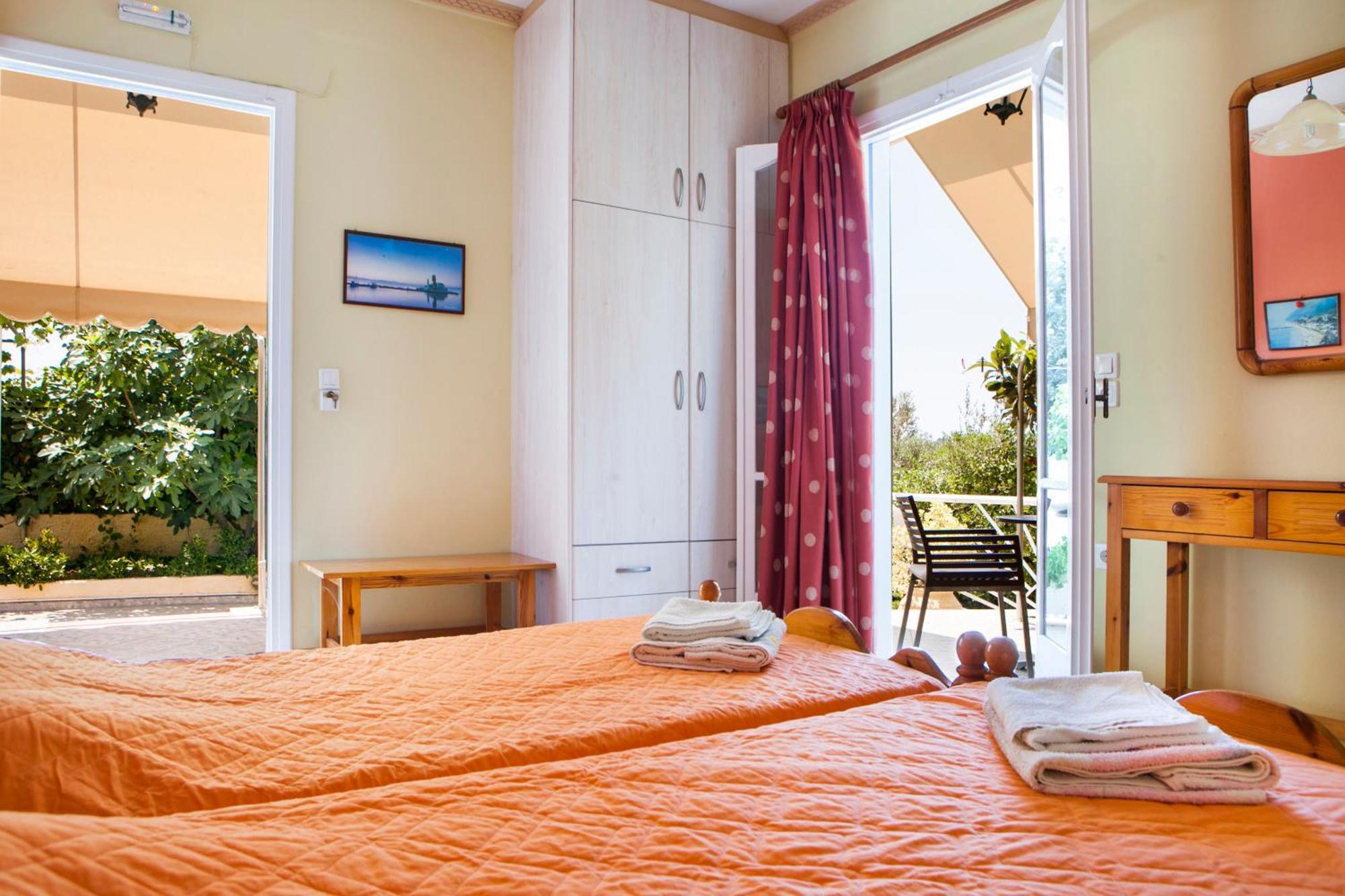 Tzivras Villa & Apartments Lászi Szoba fotó