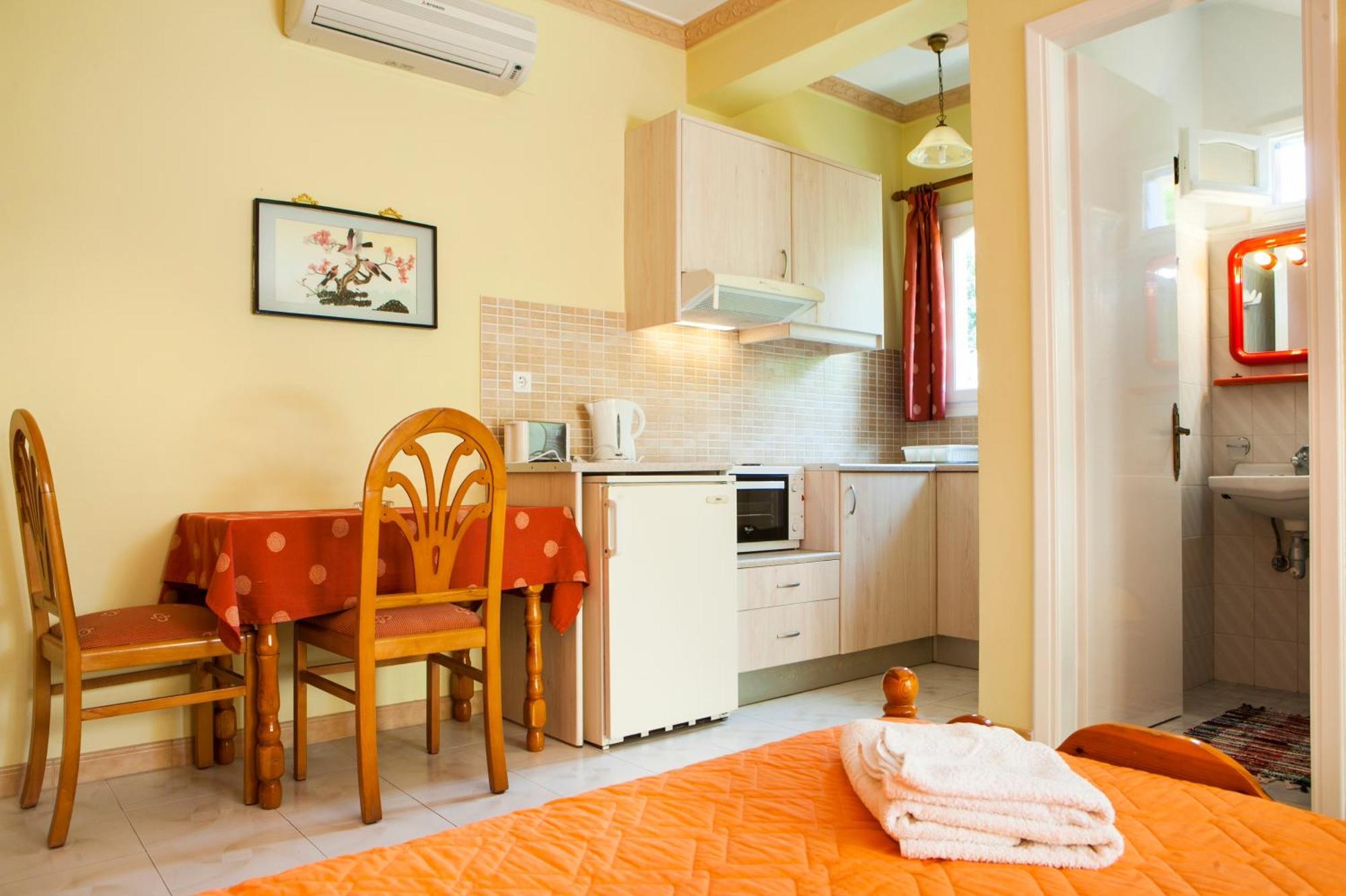 Tzivras Villa & Apartments Lászi Szoba fotó