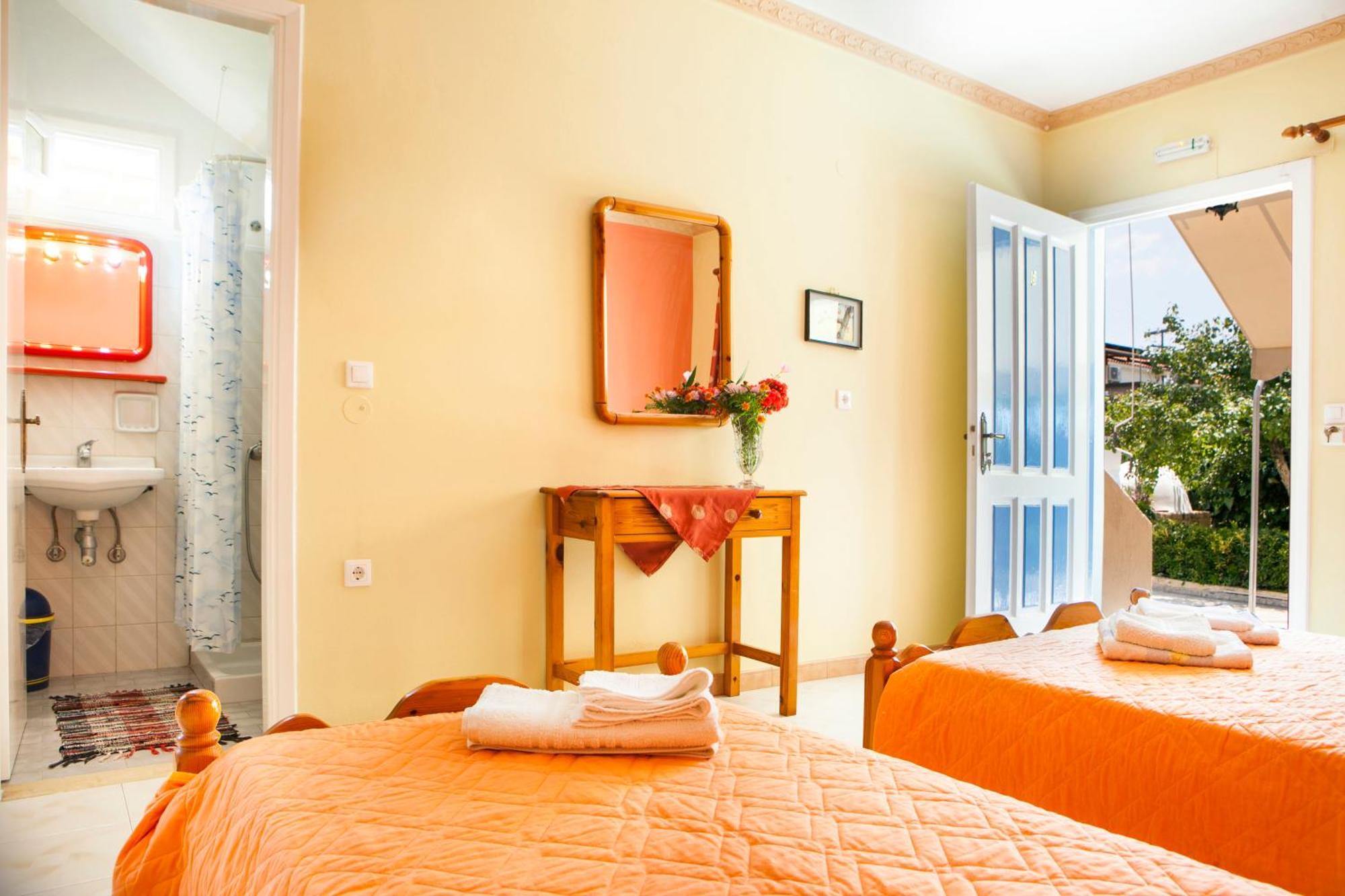 Tzivras Villa & Apartments Lászi Szoba fotó