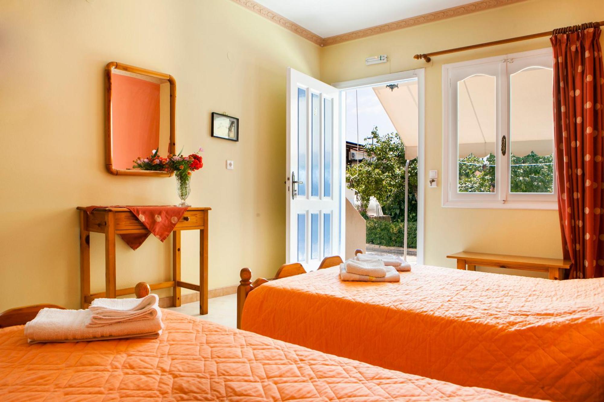 Tzivras Villa & Apartments Lászi Szoba fotó